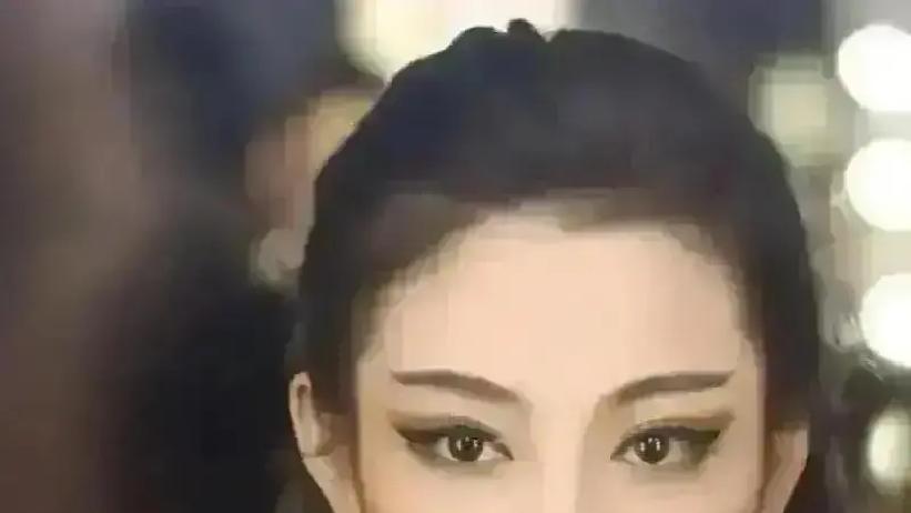 李连杰也救不了票房传统大片一开机就烧掉三亿，宣发再砸一亿。投资商赌的是十亿