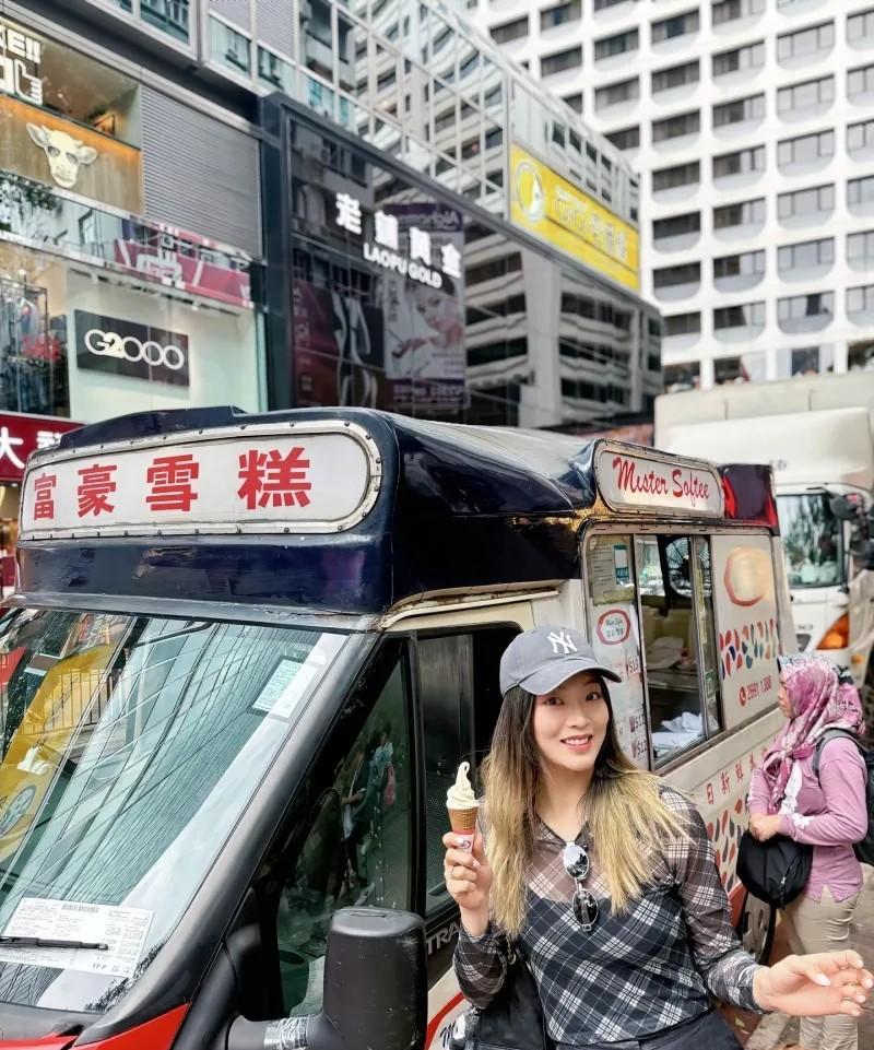 付豪的女朋友王鋆赛在香港吃富豪雪糕[微笑]，这是必须得品尝一下啊！熟悉辽宁队付