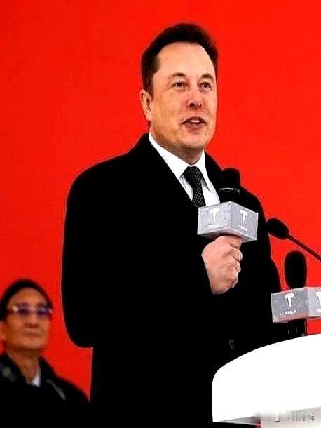 马斯克语出惊人：利用太阳百万分之一能量，人类将彻底终结“贫穷”，这到底是改变命运