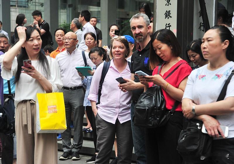 跨境投资通道关闭！9月中资券商集体出手，内地客户何去何从？2026年9月