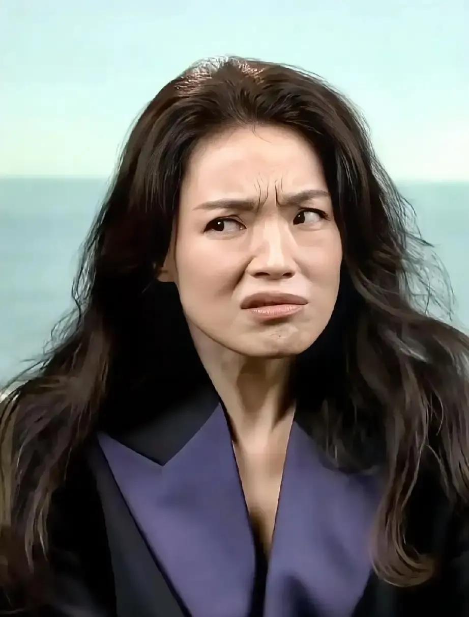 王晶最近在一次公开场合说，男人如果不懂莫文蔚和舒淇的美，就说明不够成熟。这话一