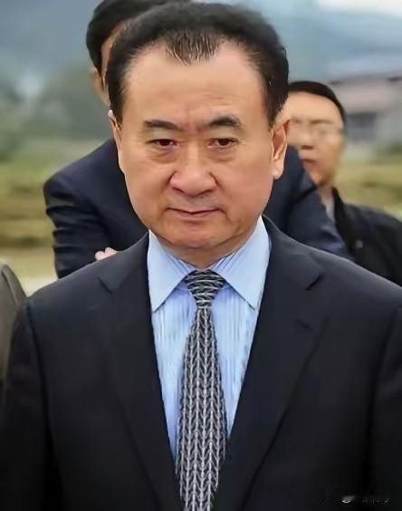 不查不知道，王健林真让人震惊！没想到，为了偿还6000亿欠款，老王整整坚持了8
