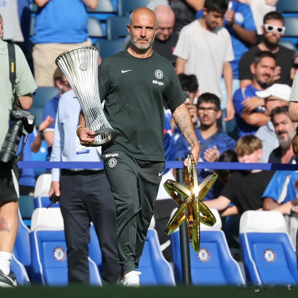 🚨|突发新闻：切尔西足球俱乐部正在着手签约新任主教练，此前马雷斯卡已于数小