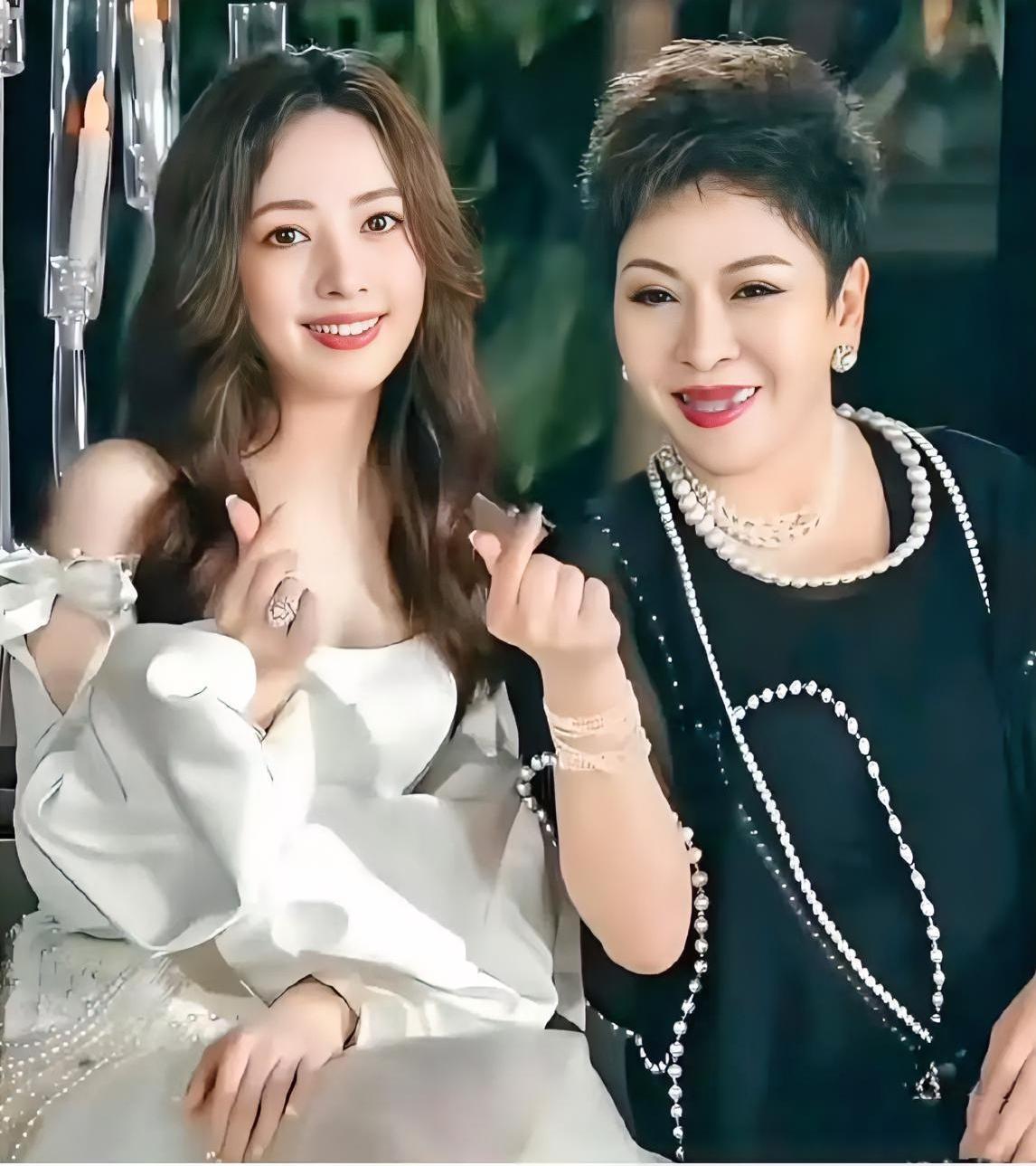 千万别对豪门有滤镜，你们发现了吗，越是有钱人越是抠门！郭碧婷够漂亮吧