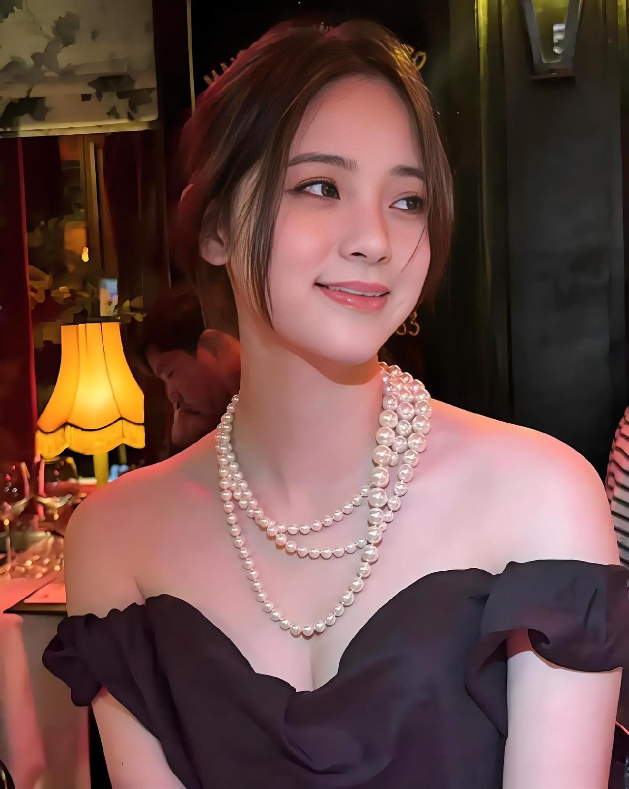 说实话，真心觉得应该为台湾这位美女演员欧阳娜娜接受外媒采访时的这番回答点大赞！
