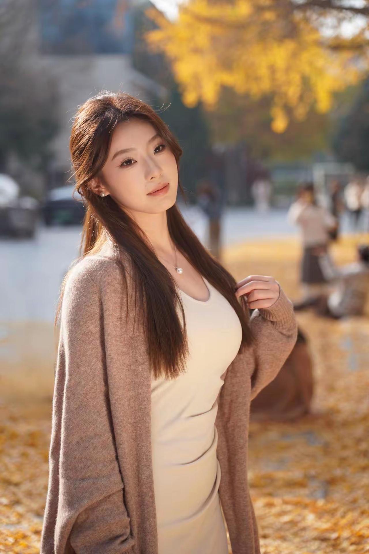 人生总有一两风、填我十万八千梦，如果你瞄准月亮，即使迷失，也在星辰之间。