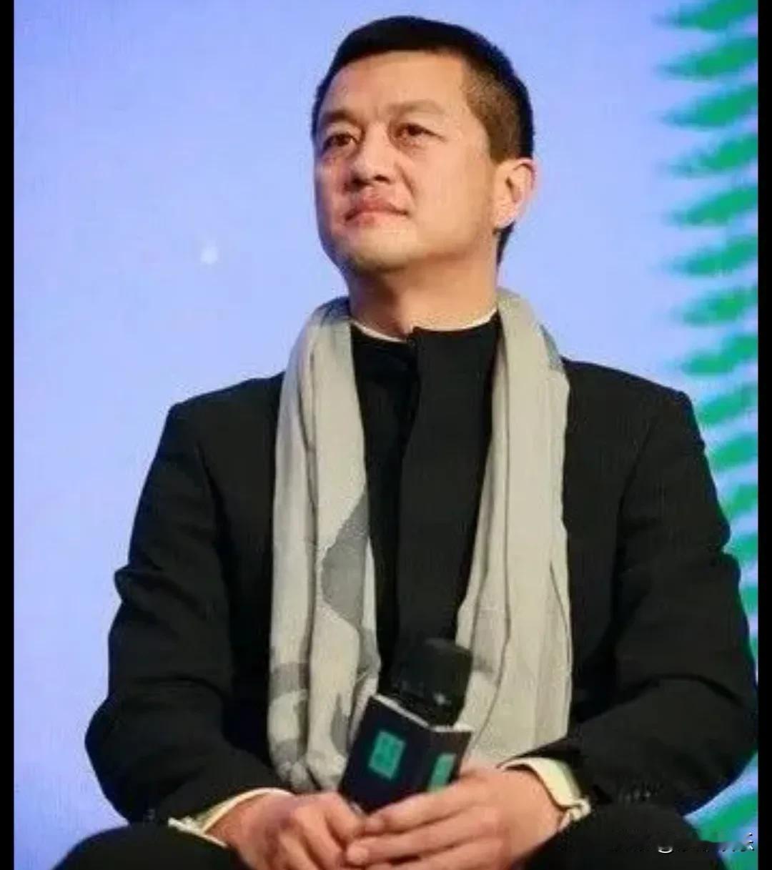 李亚鹏，感动泪目！2月26日，李亚鹏晒出了和哥哥李亚炜的聊天截图。这对相差