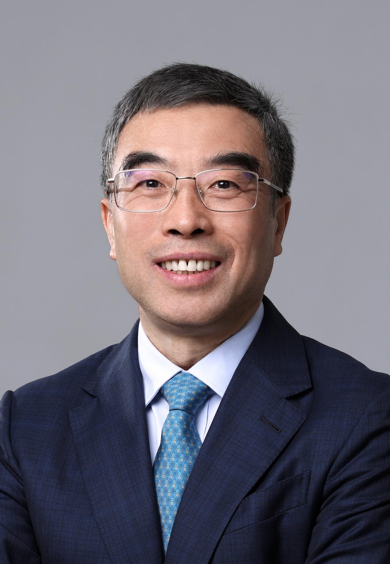 华为人物纪——梁华！低调的董事长，低调的梁博士！我想很多人估计都会误以为华为