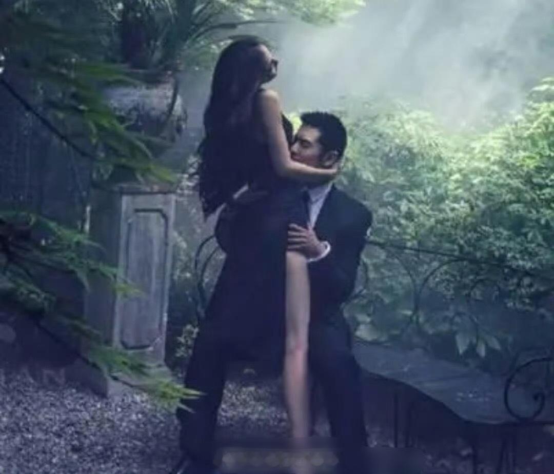 黄晓明和Angelababy有多狂野？看看他们的结婚写真照，脑补一下，如果小明哥