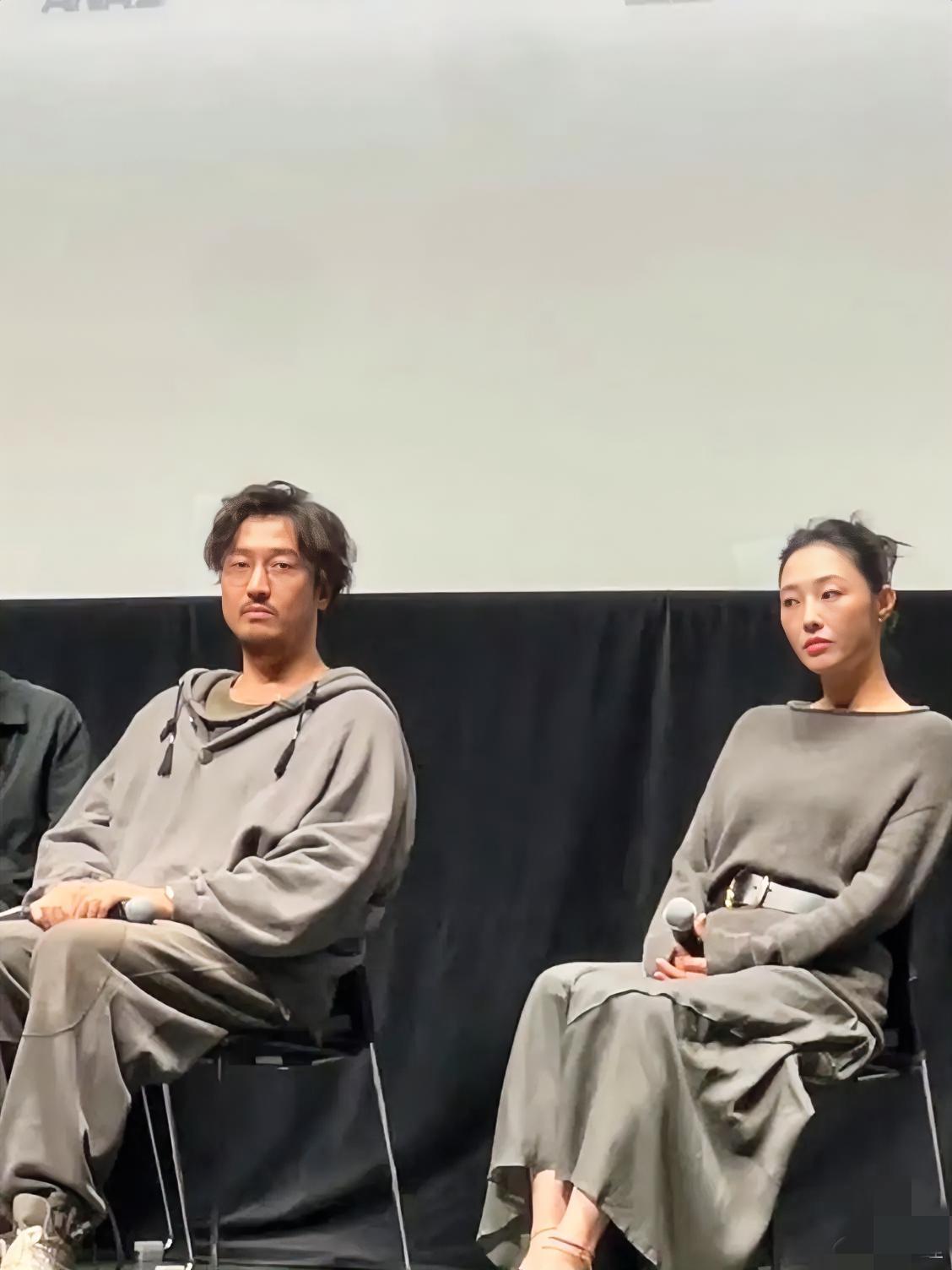 白百合没拿最佳女主角奖，热搜爆了王传君拿了最佳男主角奖，热搜也爆了没想到八竿