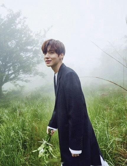 虽然已经离婚很久了，但一直感觉这对的婚纱照拍的超级好看