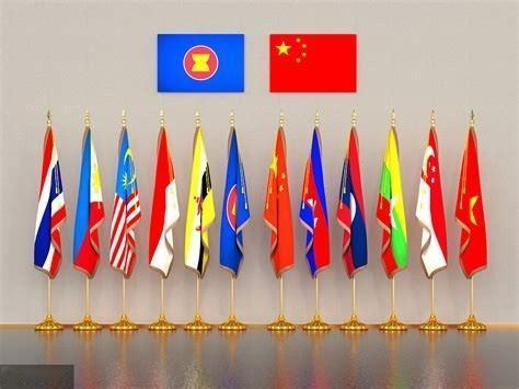 其实关于董宇辉这趟南宁，很多人一直都忽略了一件事。那就是他能站上广西官方搭的那