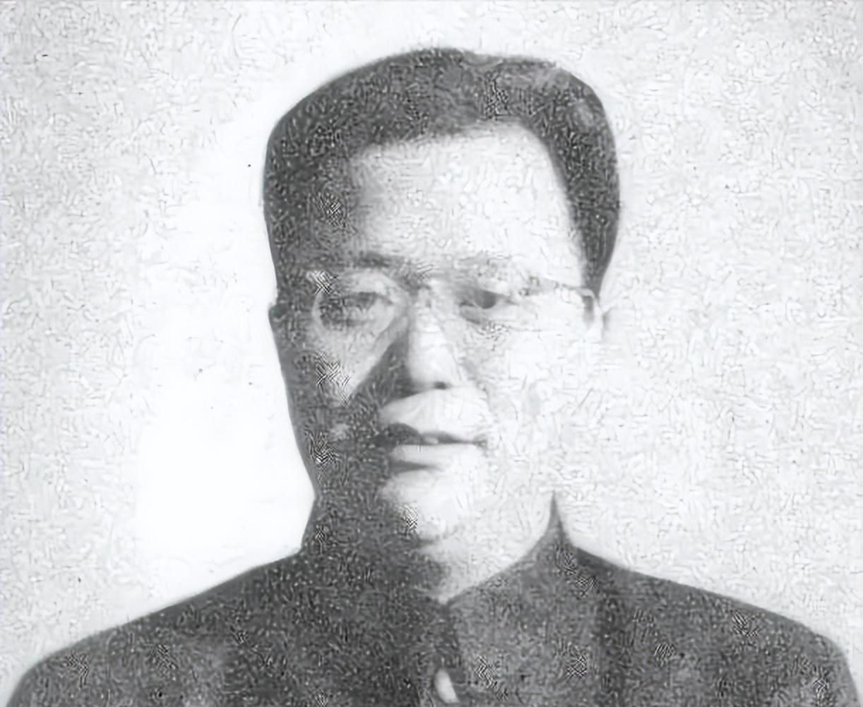 1949年天津市长空缺，毛主席却笑着问周总理“俞家的三少爷在哪里？”此话一出，满