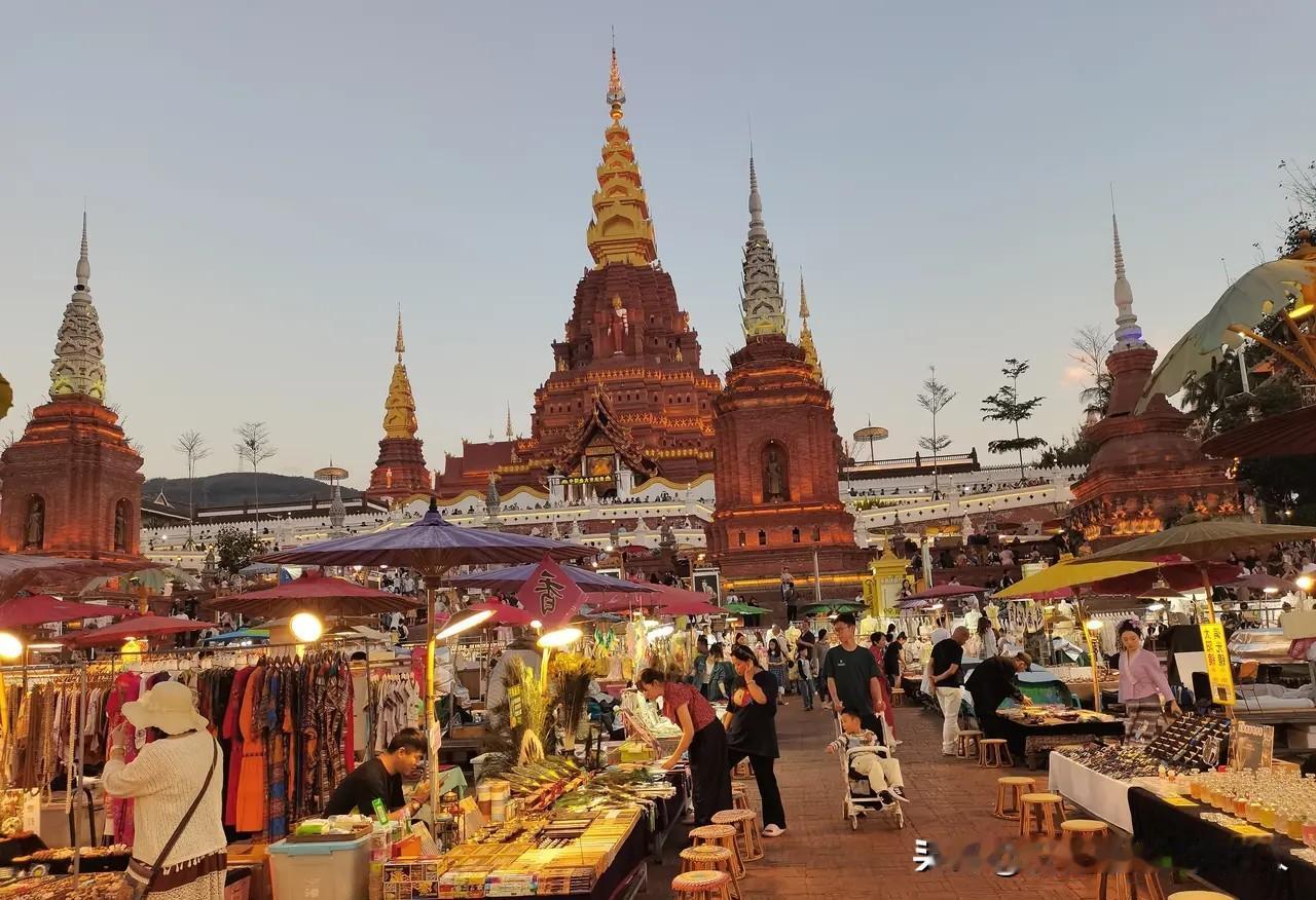 吐个槽。这年也过完了，来云南旅游的外地人也回家了。于是，网络上骂云南的人也多