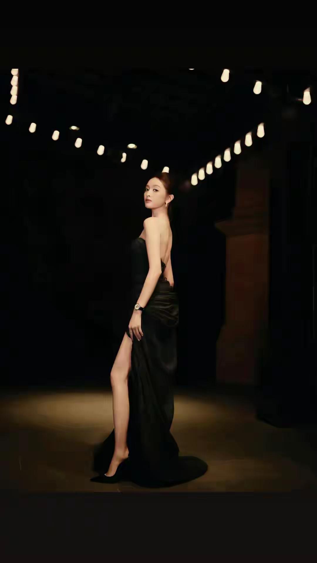 吴宣仪春节与智己从容出行