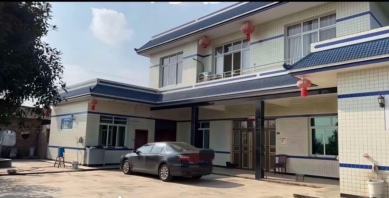 河北网友晒出图片，并吐槽道:第一次去女朋友家，站人家门口，腿肚子都有点哆嗦了……