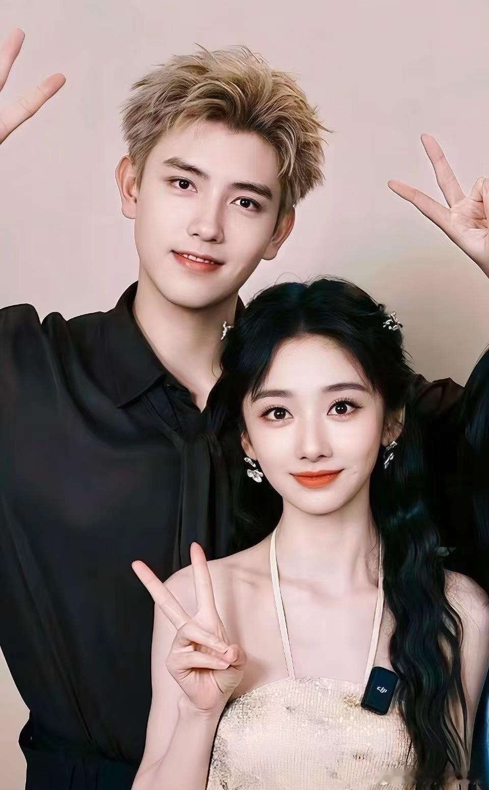 不是，这两有必要凑二搭吗