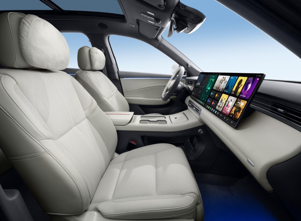 红旗HS6PHEV绝了！17万就能享受的全维豪华体验选车不想妥协？既要性价