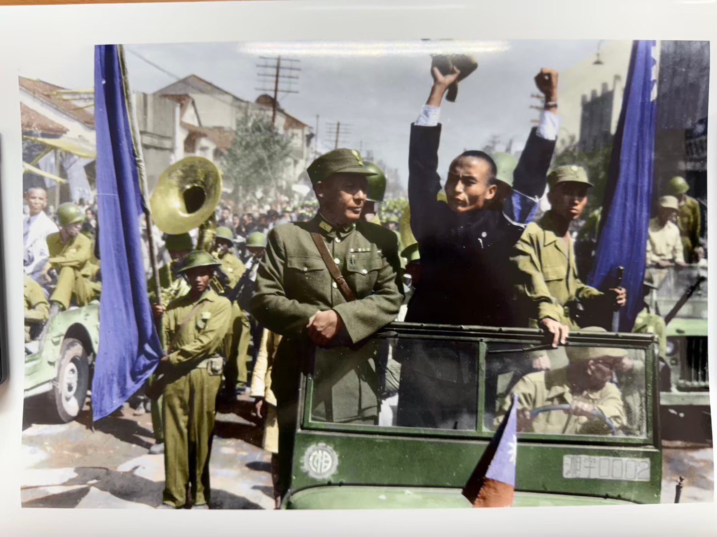 这组老照片拍的是1945年9月11日，抗战胜利后国民政府的还都凯旋仪式。新六军和