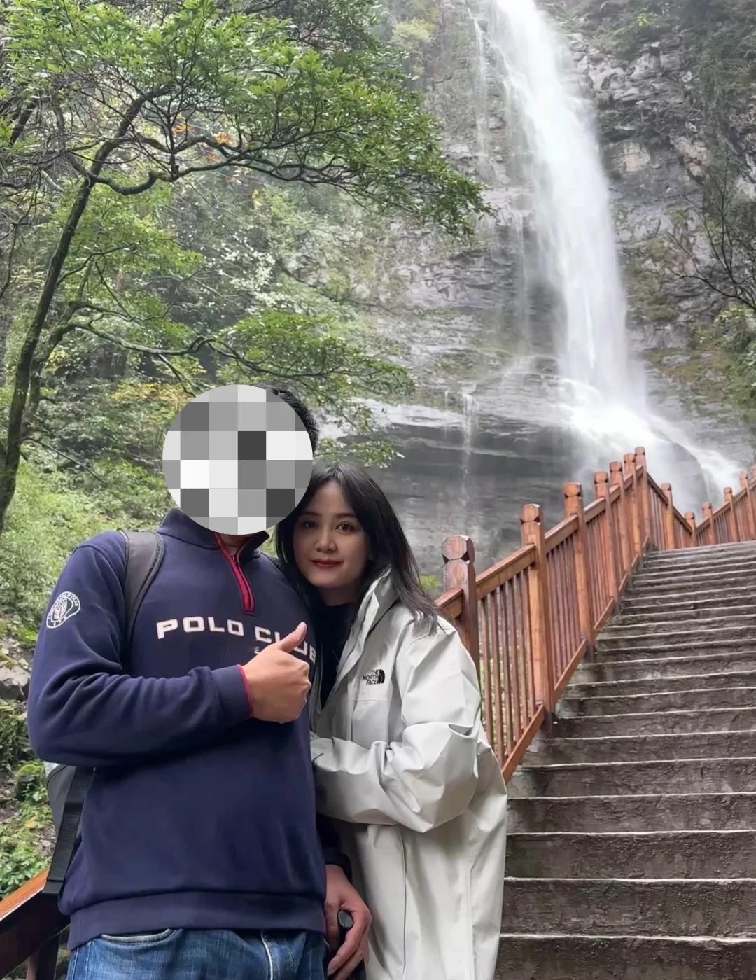 大学老师和机长老公的瓦屋山plog我们是从成都自驾到瓦屋山的，我开的比较慢大概