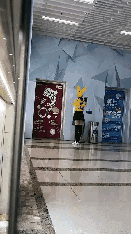 这就是男人的共同语言。默契满分。