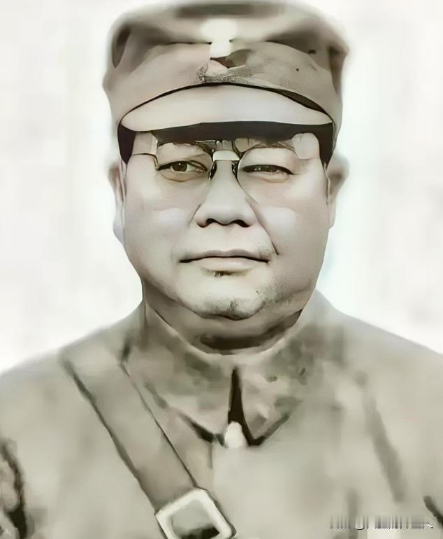 1938年,桂军189师师长俘虏了两名日军,看着日军矮小的身材,师长灵机一动,想