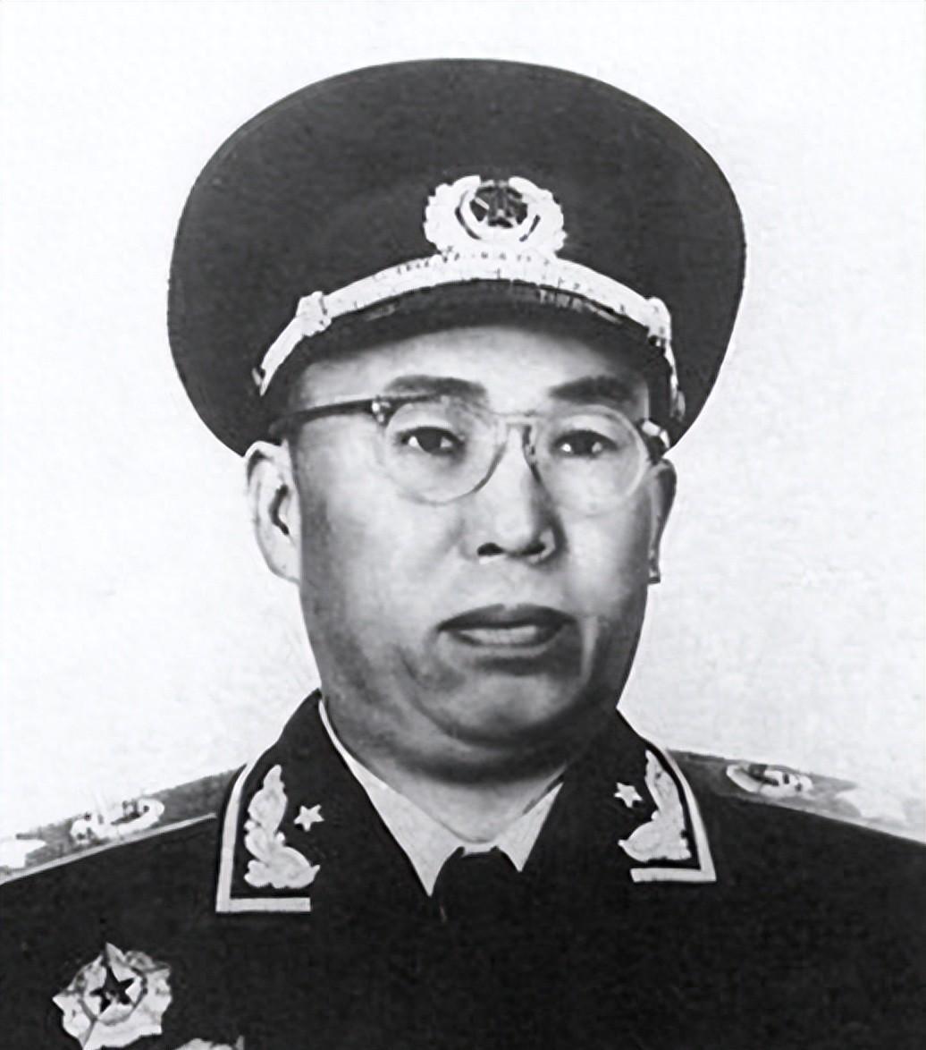 毛主席写悼念罗荣桓的诗，工作人员准备拿去发表时，毛主席却坚决表示不允许发表！1