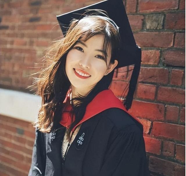 95后美女学霸，17岁拒绝保送清北，20岁未婚生子，22岁带娃毕业鲁林希199