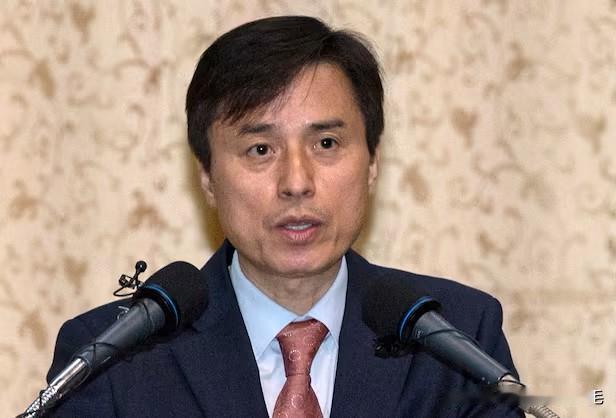 16日韩国内乱特检组决定编撰《内乱调查白皮书》，特检组已抽调10余名所属检察官及
