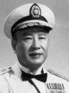 1949年，国民党败局已定，李宗仁准备离开南宁去香港，走之前私下找到白崇禧，跟他