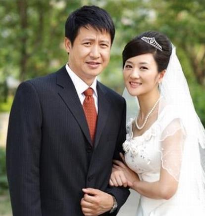 2004年，前妻嫌弃张国强结婚多年还是老实人儿，既然没有本事赚钱，就执意要和他离