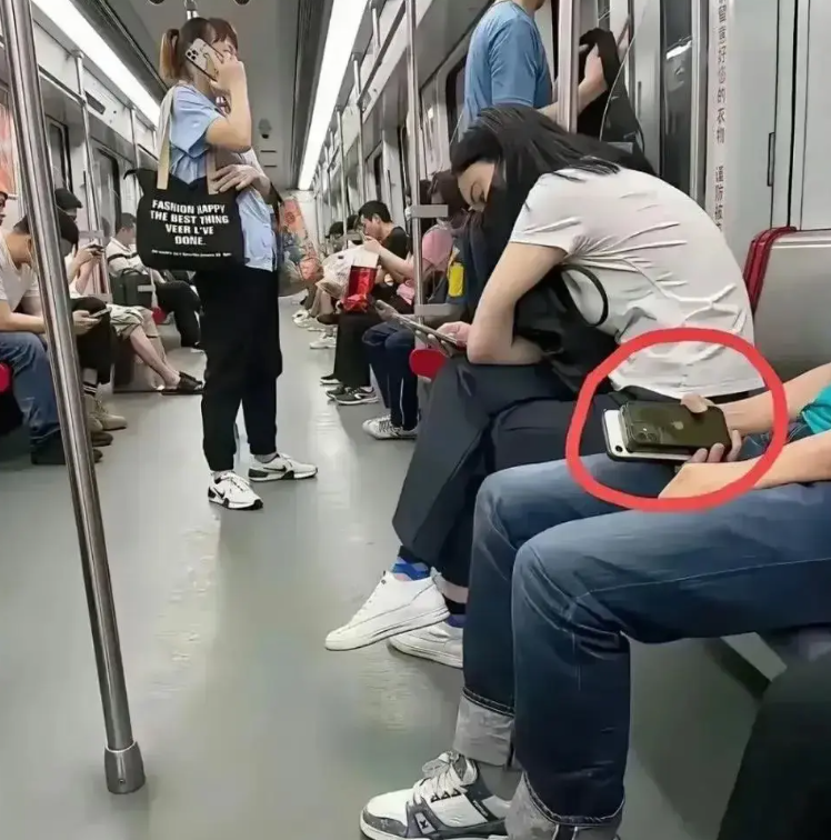 这种人是装逼还是真有钱