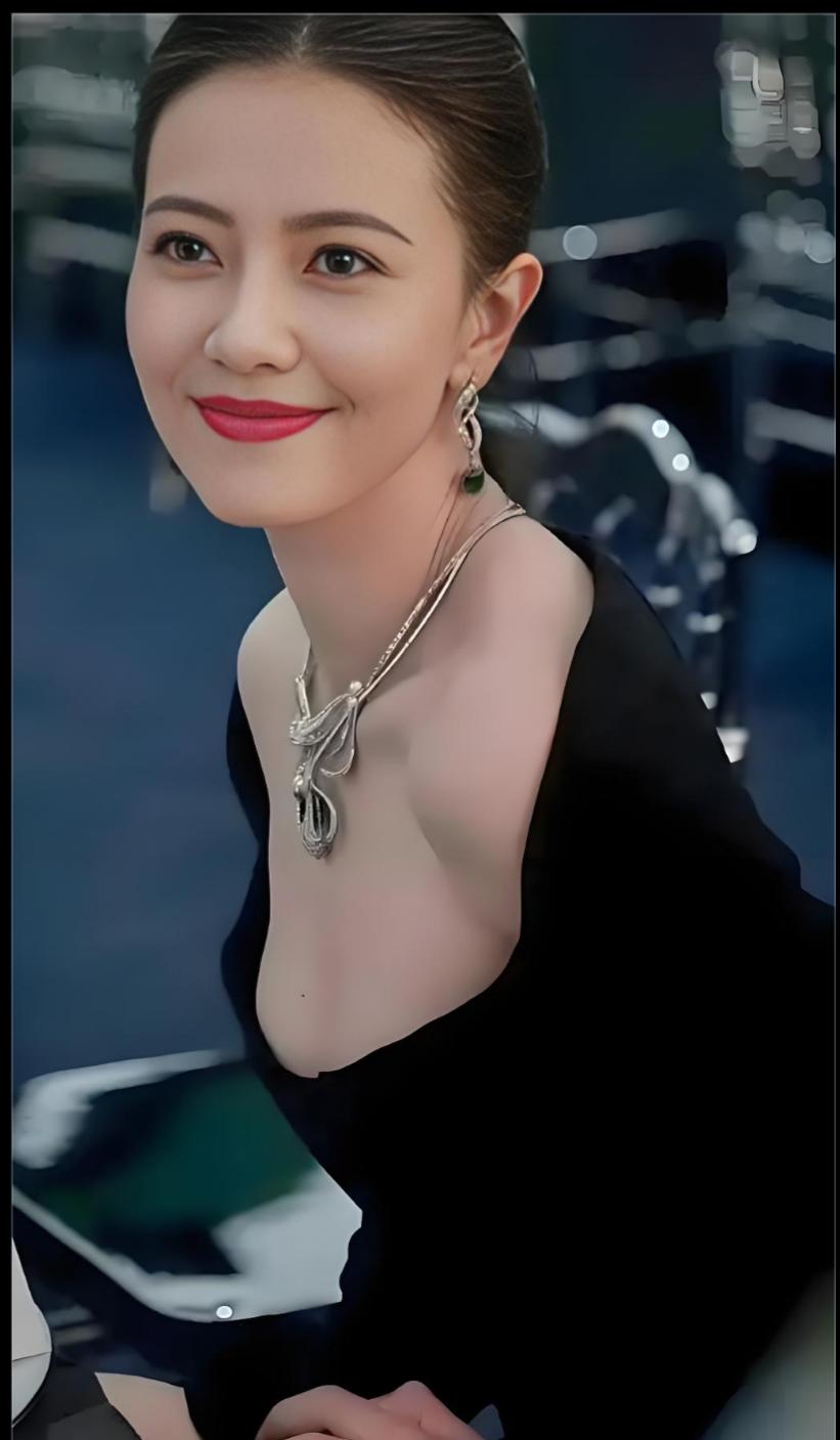 天塌了一想到高圆圆她嫁给了赵又廷，而且婚姻至今美满，两人更是恩爱有加，谁也