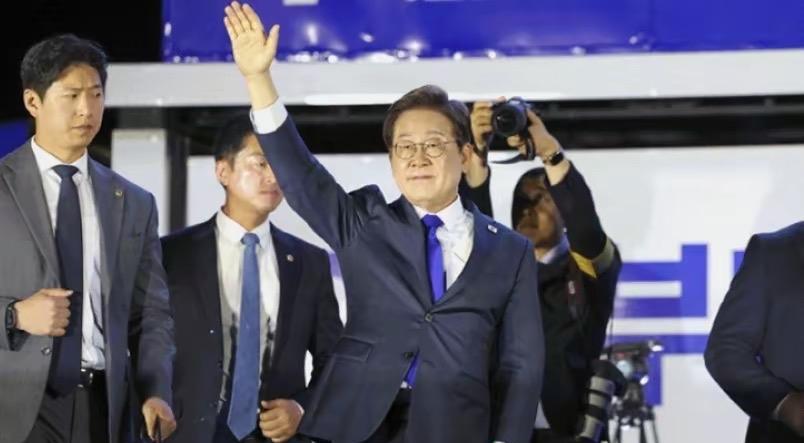 #李在明当选韩国总统#随着李在明正式开启他的总统任期，韩国的政治新篇章也拉开了帷