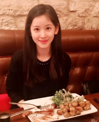 为什么大家都在说章泽天是被放逐在英国？章泽天长得这么漂亮，为什么刘强东不让他待在