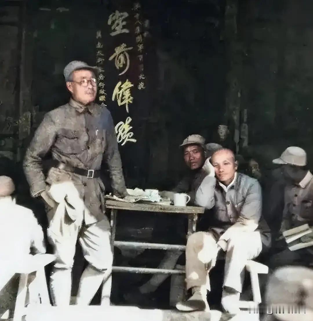 淮海战役打响，一场国共精锐中原大决战拉开大幕。谁应该来指挥中原野战军和华东野战