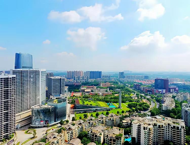 广东最强乡镇就是佛山南海区狮山镇，没有之一。狮山镇2024年GDP1370亿，比