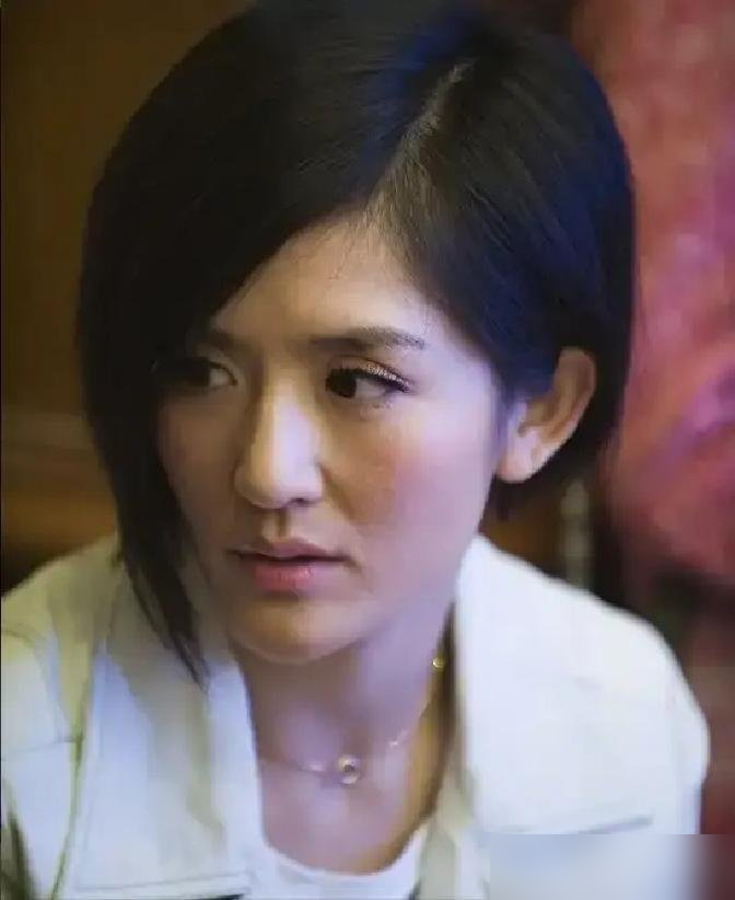 3万是澳元，不是人民币。包文婧在车里把这句话说出口的时候，谢娜回了她一句：你也太计较了。包文婧拿包贝
