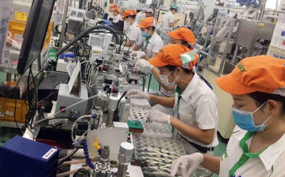 看到一个挺有意思的观点：如果欧美国家给越南、印度这两个国家长期免关税，不