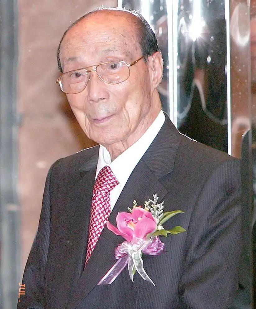 邵逸夫2014年1月7日在香港家中安详离世，享年107岁，是全球最长寿的上市公司