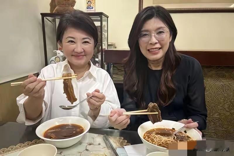 郑丽文再次被问到2028的问题，她点名了韩国瑜和蒋万安，她说蓝党有很多优秀的人才