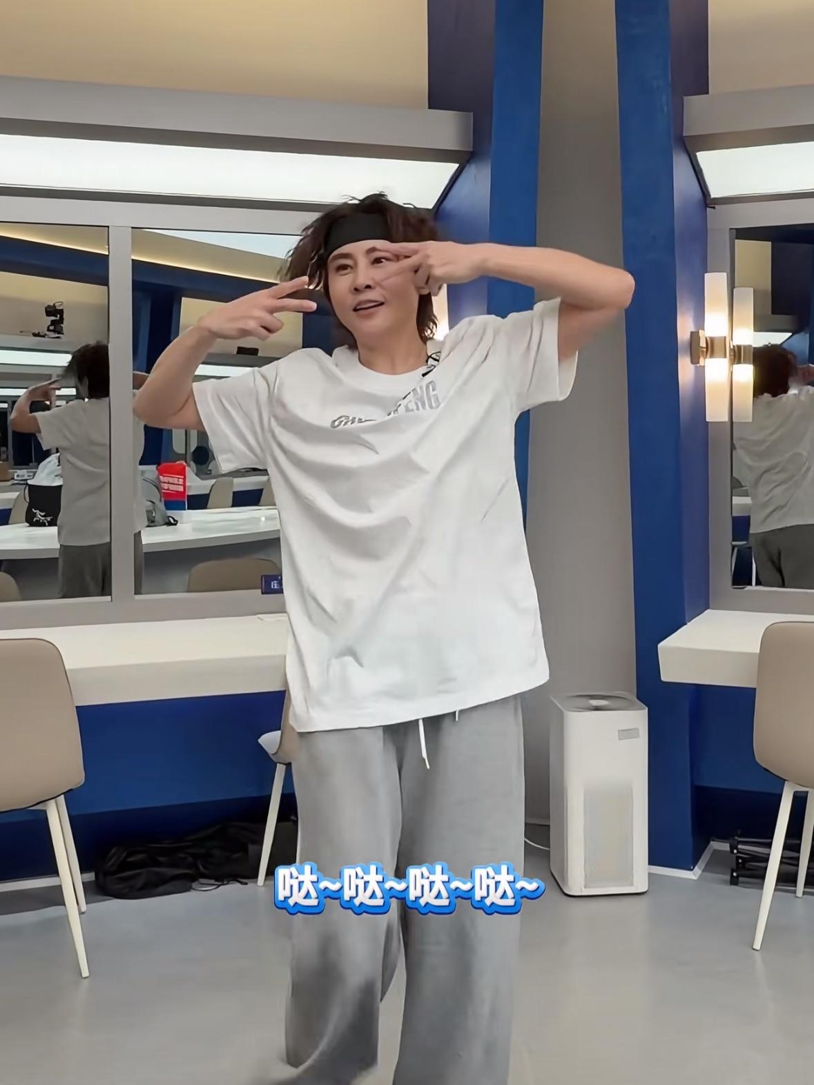 王濛《心愿便利贴》练习视频曝光：连嚎三次“我疯了”，早起练舞一个多小时，得出了自