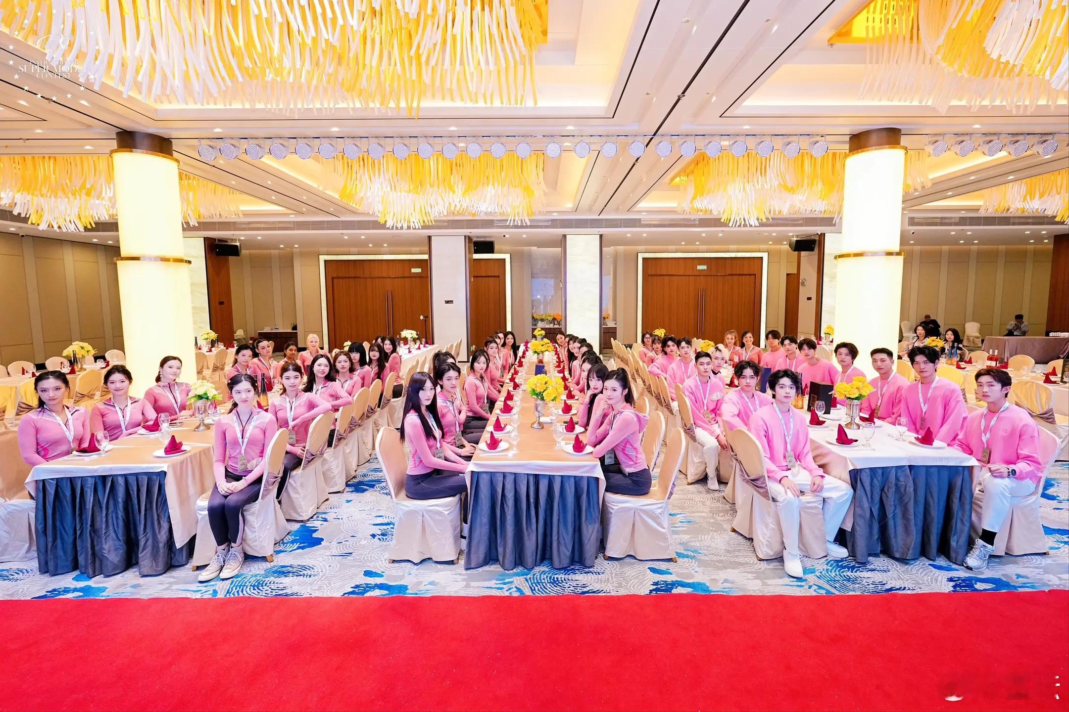 你瞅瞅，这这这……超模大赛