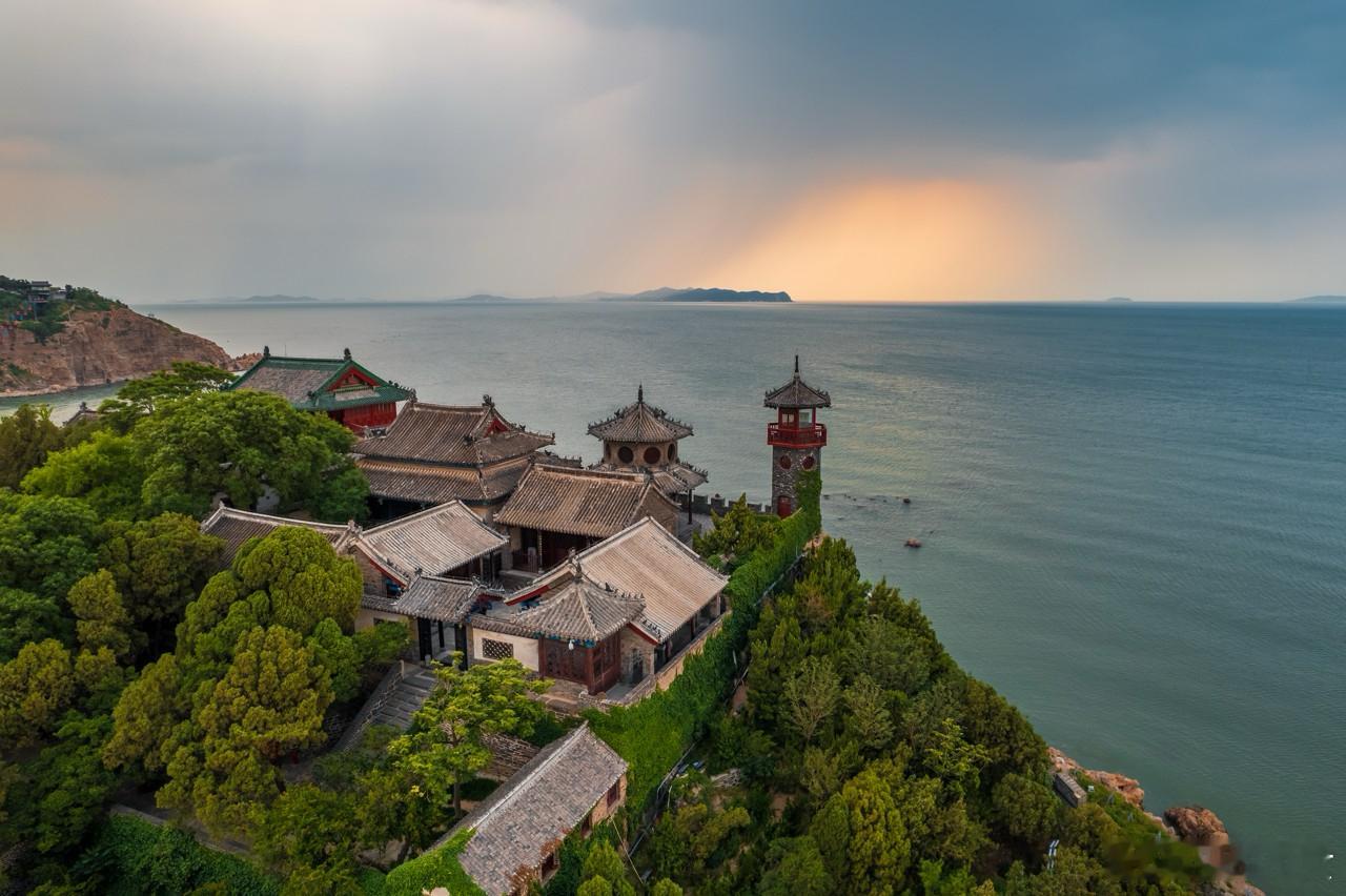 好品山东最近又一次意识到：山东，不只是能吃、能喝、能种地，更能“造未来”。这一年