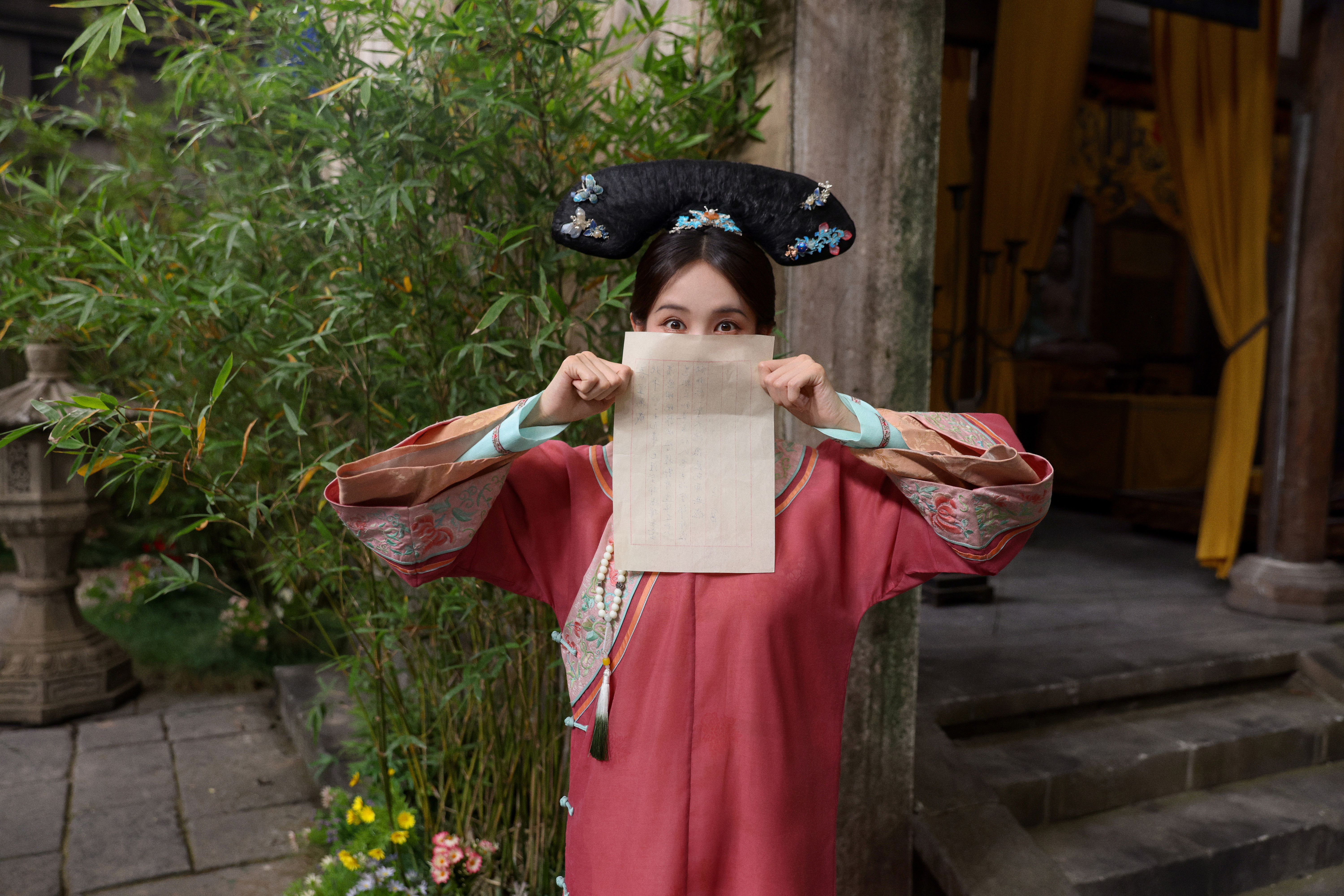 #李一桐#🐍 #人生如戏全靠燕计#「察燕观色」#李一桐江飞燕# 隔空投送一组喧嚣之外的燕子📸有些