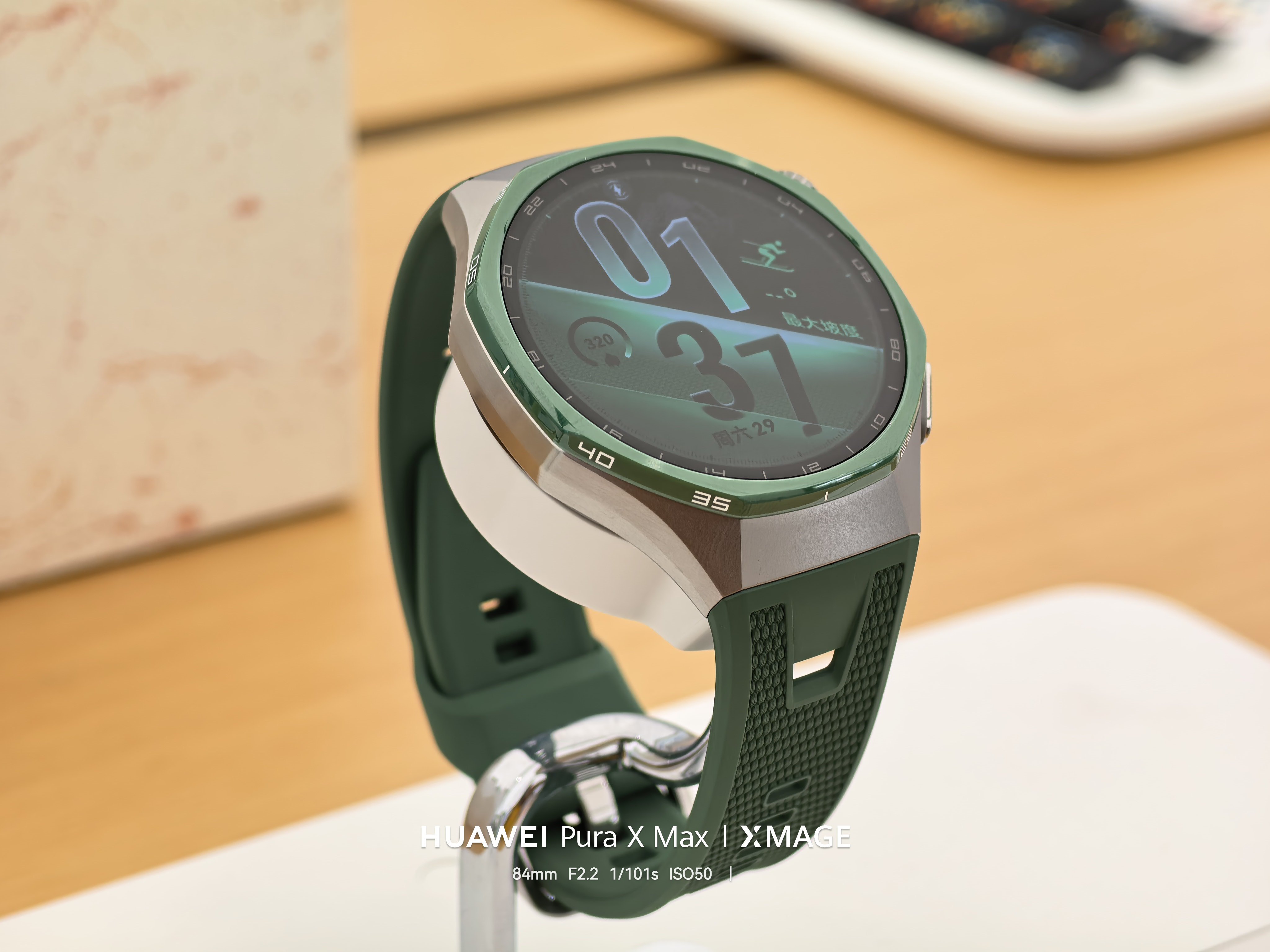 华为WATCHGT7今日开售正好逛到线下门店，上手体验了华为WATCHG