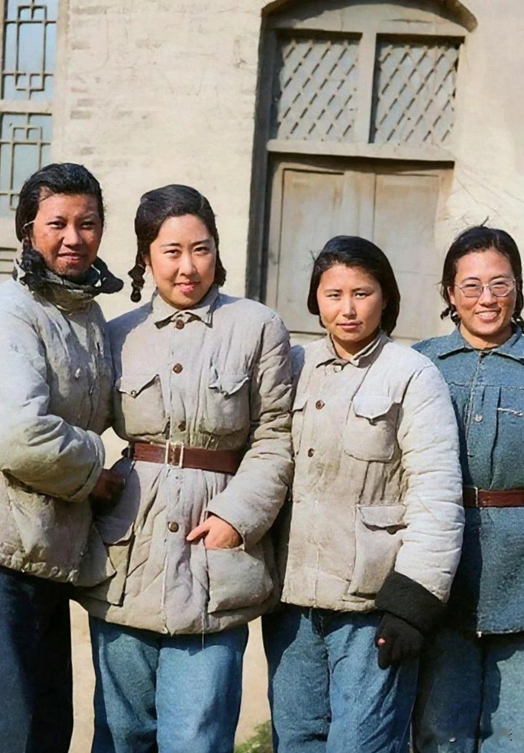 延安时期，这四位美女你认识吗？​​​