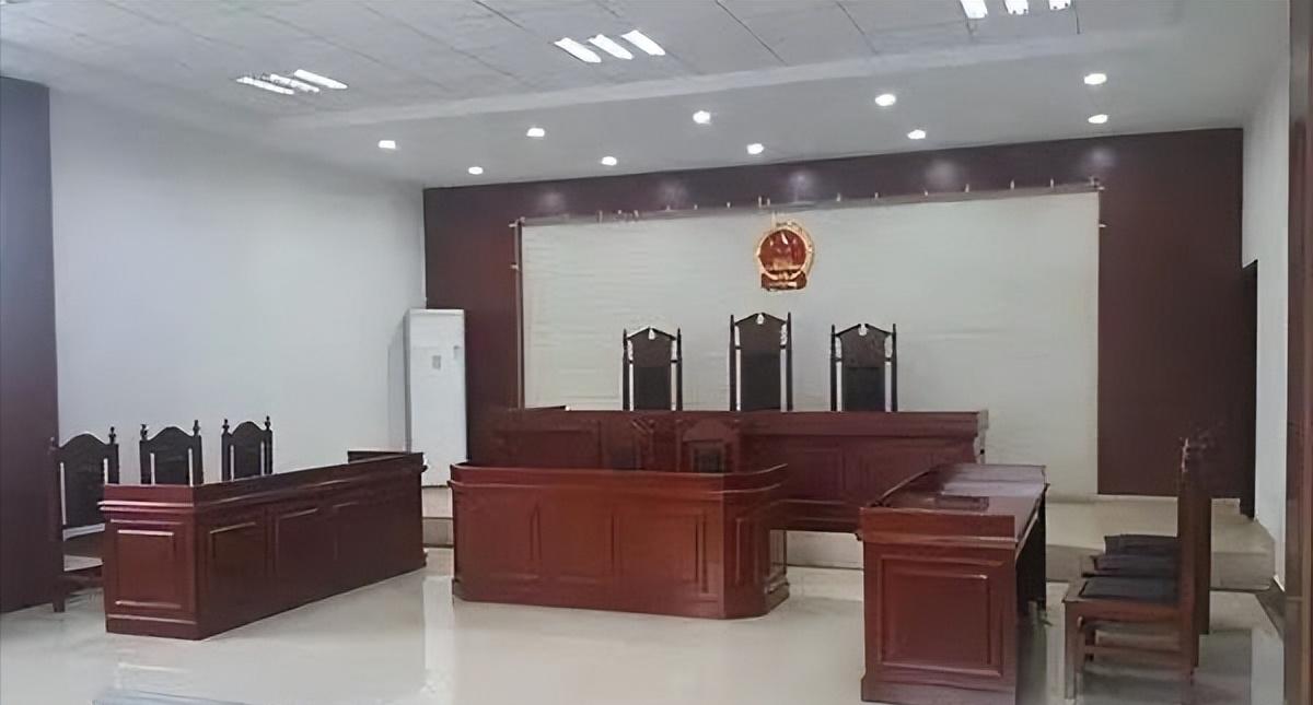 江苏一男子见好友车祸后无人照料，主动照顾他一年多。不仅帮他处理了两起重要官司，还