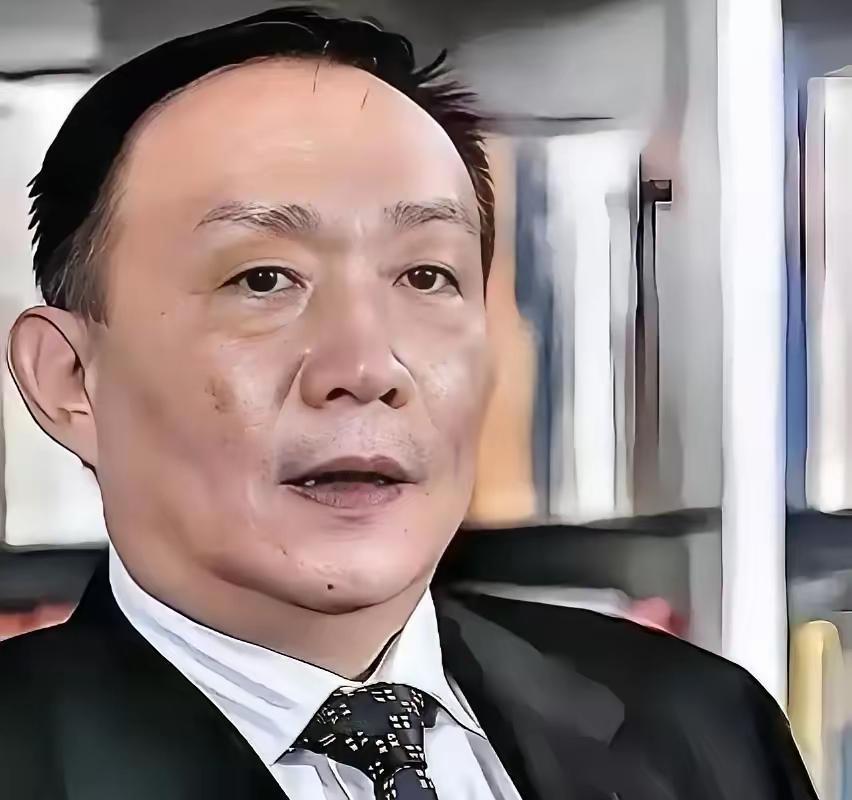 卢麒元说:最狠的间谍，不偷你的情报，也不策反你的人，就像有人进了你家，不偷钱不抢