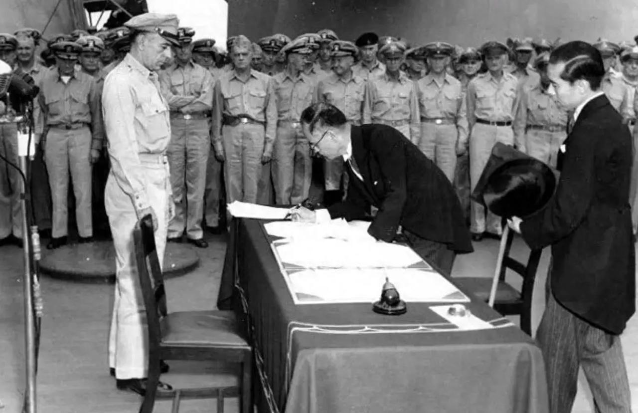 日本北向要北方四岛，南向要台湾岛，野心很明显就是要围堵中俄，控制太平洋。日本